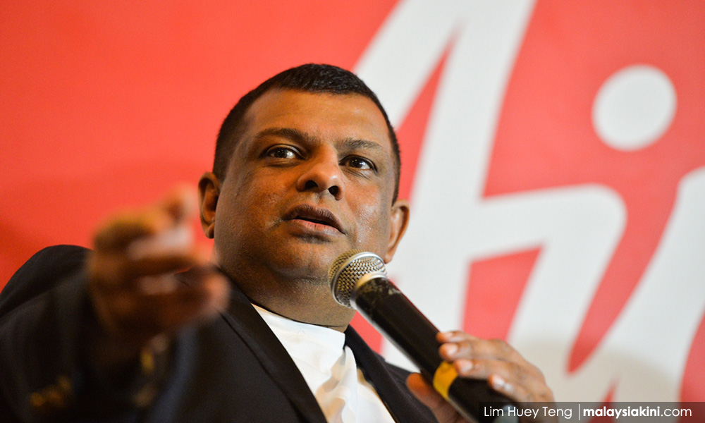Bos Air Asia jual hartanah di Scotland