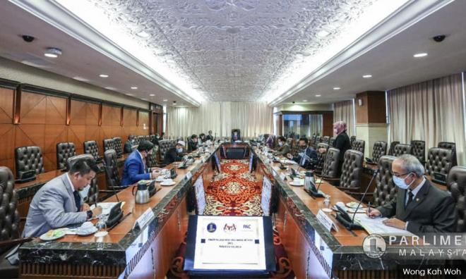 'Ugutan undang-undang pada PAC cabar keutuhan parlimen'